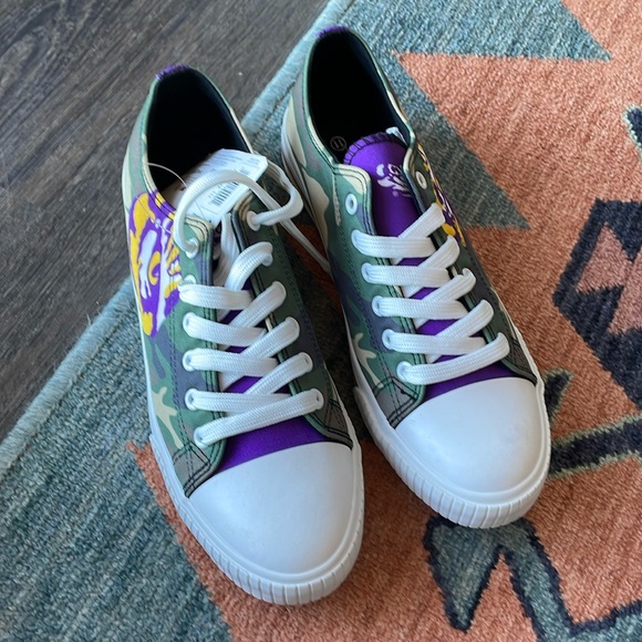 NWT LSU Tigers Sneakers 🏈 - Picture 2 of 5